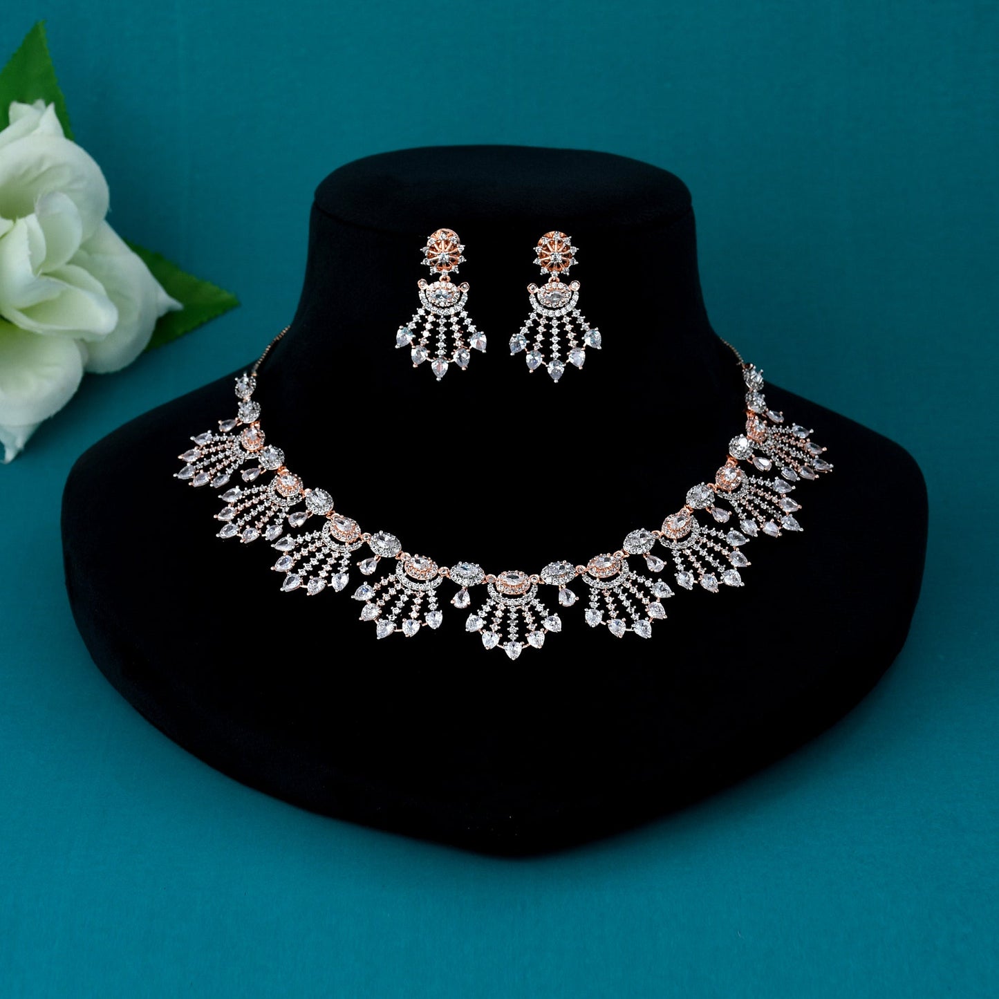 Royal Aqua Beautiful & Pretty Leaf Necklace Set