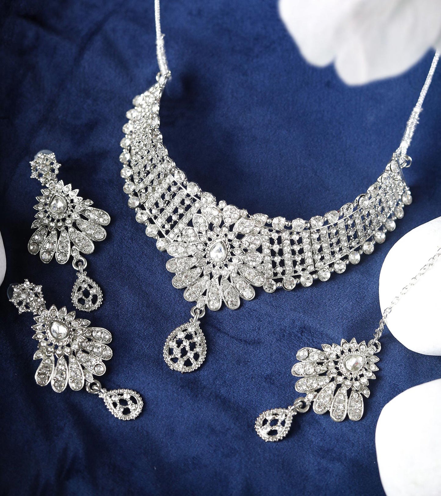 Royal Sevi Flower Designed Necklace Set